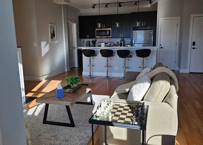 Updated 3 Bedroom Downtown Pilsen Apartment