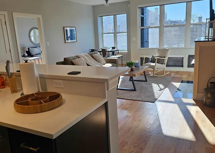 Appartement Updated 3 Bedroom Downtown Pilsen *