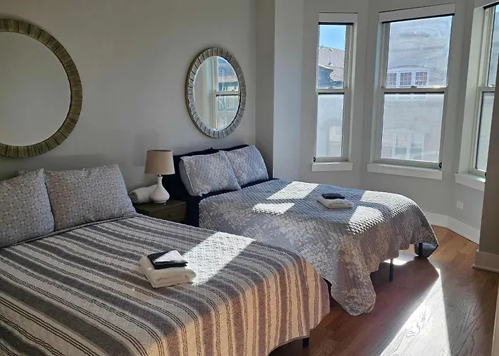 Apartment Updated 3 Bedroom Downtown Pilsen Chicago