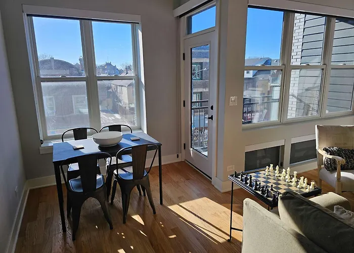 Updated 3 Bedroom Downtown Pilsen Chicago