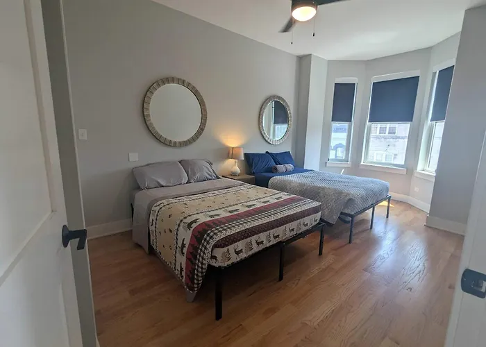 Updated 3 Bedroom Downtown Pilsen * Chicago